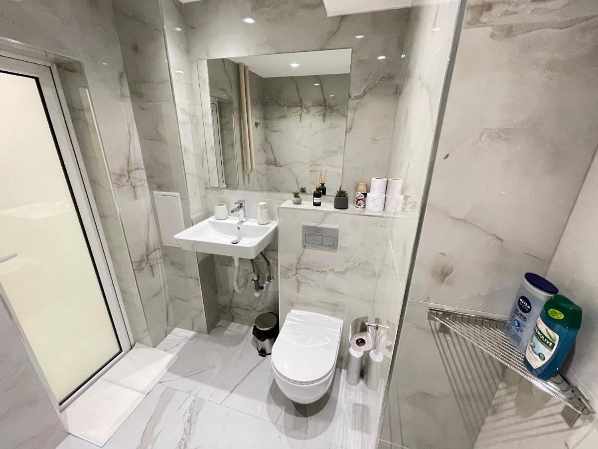 Luxury Central Apartment Verila 소피아 외부 사진